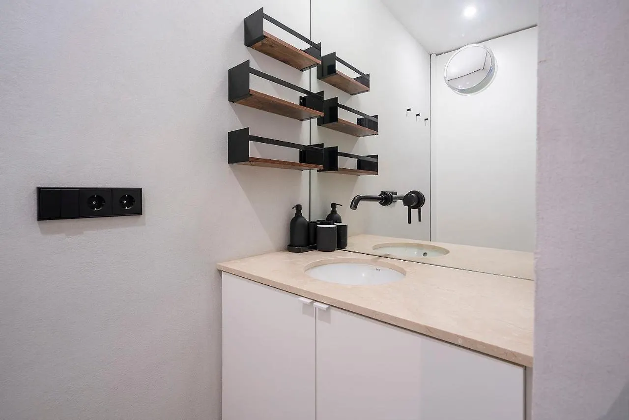 Penthouse With Rooftop Apartment In The Barceloneta - Barcelona