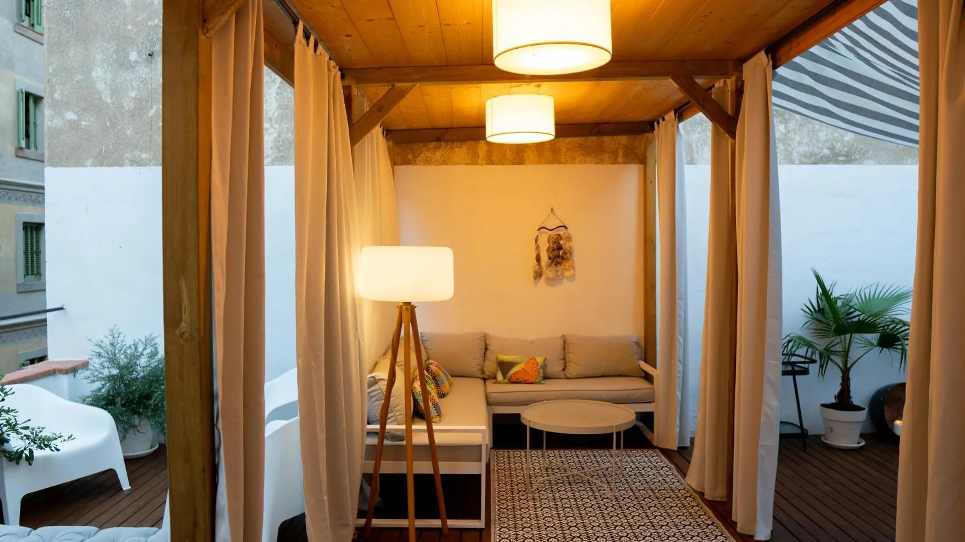 Penthouse With Rooftop Apartment In The Barceloneta - Barcelona