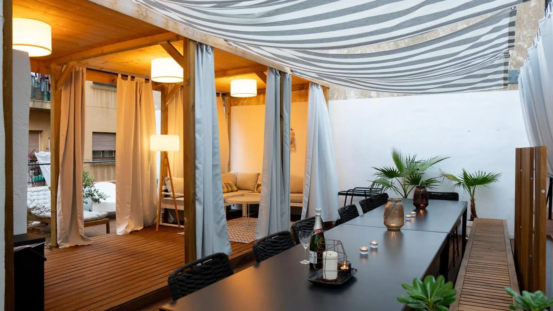 Penthouse With Rooftop Apartment In The Barceloneta - Barcelona