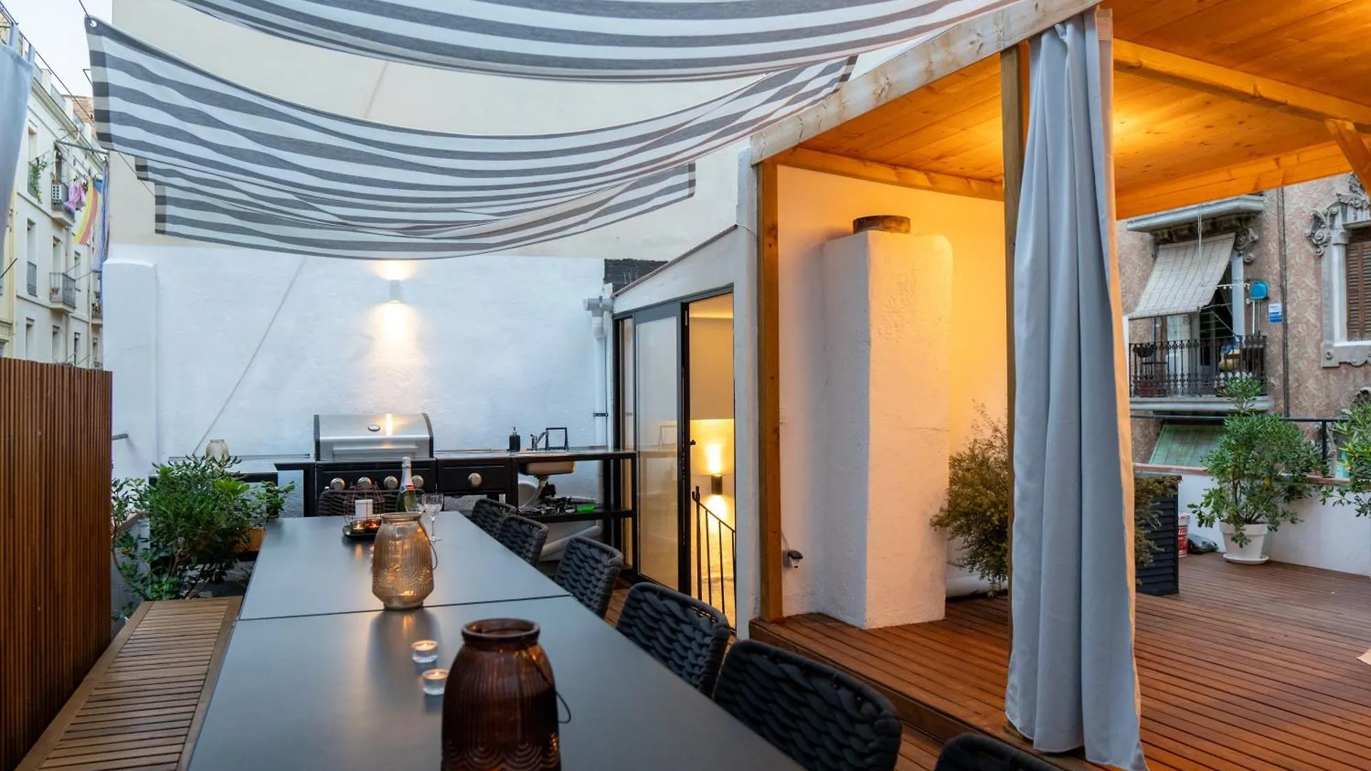 Penthouse With Rooftop Apartment In The Barceloneta - Barcelona