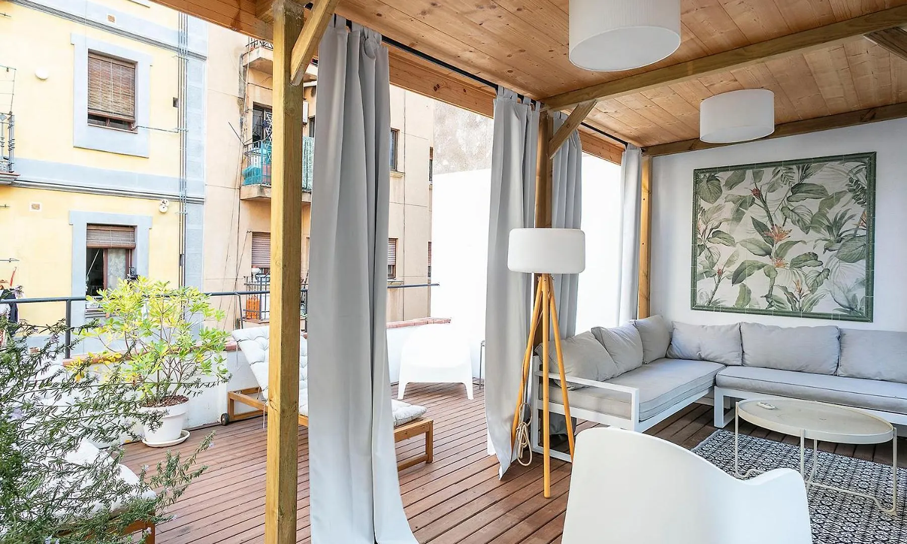Penthouse With Rooftop Apartment In The Barceloneta - Barcelona