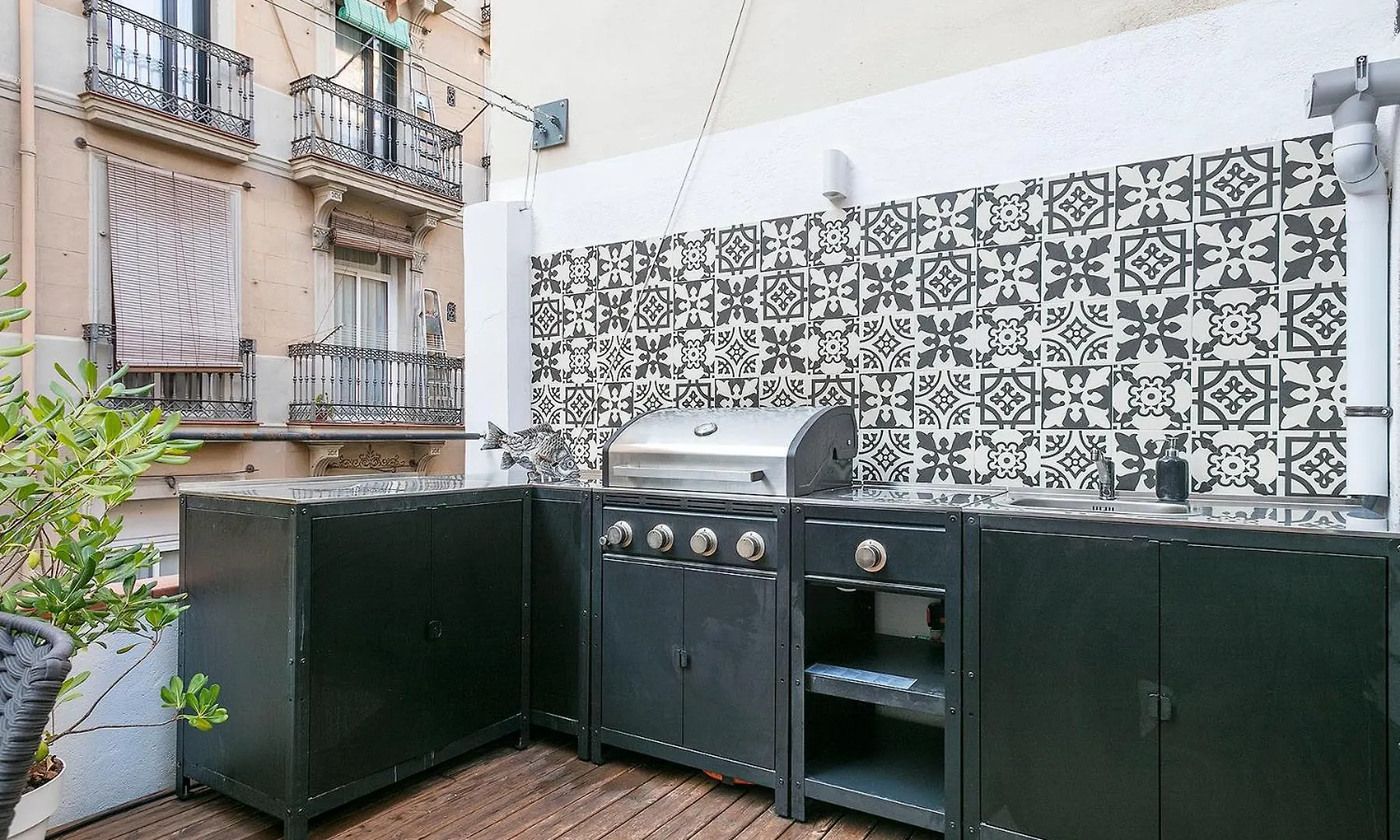 Penthouse With Rooftop Apartment In The Barceloneta - Barcelona